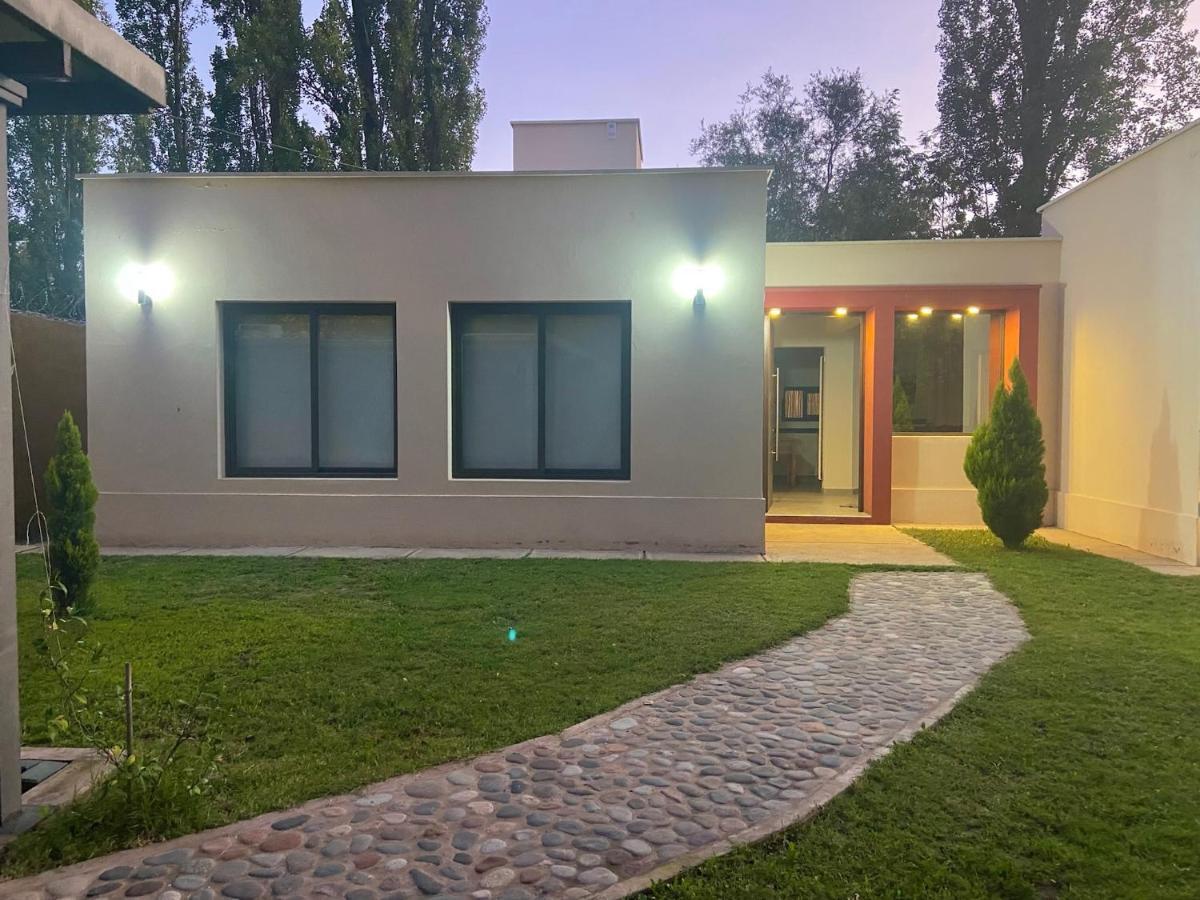 Encanto De Chacras- Moderna-a Metros De La Plaza Holiday home *
